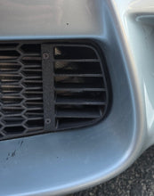 Lade das Bild in den Galerie-Viewer, Bremsenkühlung Set passend für ein BMW E90 E92 M3 & 1er M Coupe