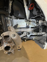 Lade das Bild in den Galerie-Viewer, Lufteinlässe zur Bremsenkühlung passend für ein BMW G20 G21 und G42 mit M-Paket