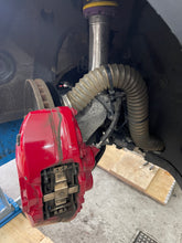 Lade das Bild in den Galerie-Viewer, Lufteinlässe zur Bremsenkühlung passend für ein MINI F56 (Cooper S / JCW)