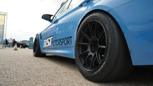 Lade das Bild in den Galerie-Viewer, RacingDivision Felgen VR5 18" BMW M SPEC