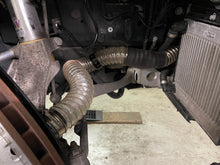 Lade das Bild in den Galerie-Viewer, Bremsenkühlung Set passend für ein BMW M3 & M4 F80/F82