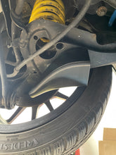 Lade das Bild in den Galerie-Viewer, Lufteinlässe zur Bremsenkühlung an der Hinterachse passend für ein MINI F56 (Cooper S / JCW)