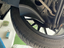 Lade das Bild in den Galerie-Viewer, Lufteinlässe zur Bremsenkühlung an der Hinterachse passend für ein MINI F56 (Cooper S / JCW)