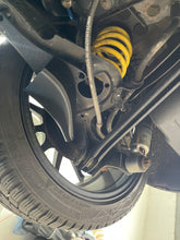 Lade das Bild in den Galerie-Viewer, Lufteinlässe zur Bremsenkühlung an der Hinterachse passend für ein MINI F56 (Cooper S / JCW)