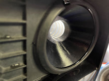 Lade das Bild in den Galerie-Viewer, Lufteinlässe zur Bremsenkühlung passend für ein BMW E87 E82 mit M-Paket