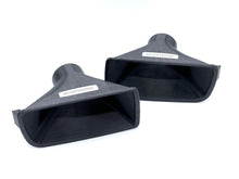 Lade das Bild in den Galerie-Viewer, Lufteinlässe zur Bremsenkühlung passend für ein BMW E36 inkl. M3