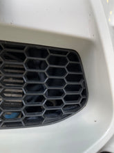 Lade das Bild in den Galerie-Viewer, Bremsenkühlung Set passend für ein BMW M2 F87 N55