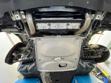 Lade das Bild in den Galerie-Viewer, Bremsenkühlung Set passend für ein BMW M2 F87 N55