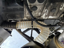 Lade das Bild in den Galerie-Viewer, Bremsenkühlung Set passend für ein BMW E90 E92 M3 & 1er M Coupe